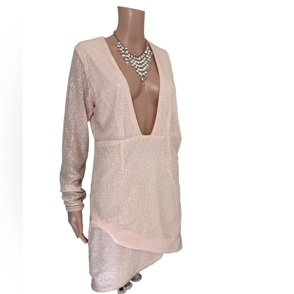 Tobi Georgia Peach Sequins Party Deep V Mini Dress - Picture 4 of 14